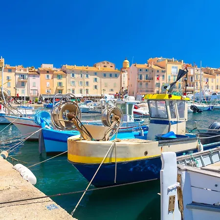Apartamento Superb 3 Bedroom On The Port By Interhome Saint-Tropez