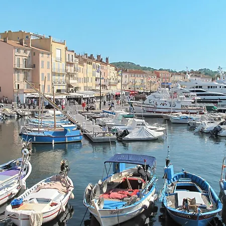 Superb 3 Bedroom On The Port By Interhome Апартаменты *